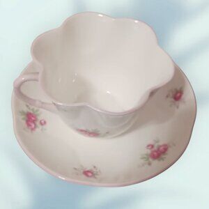 Crown Staffordshire Fine Bone China Sweetheart Rose Teacup & Saucer Set